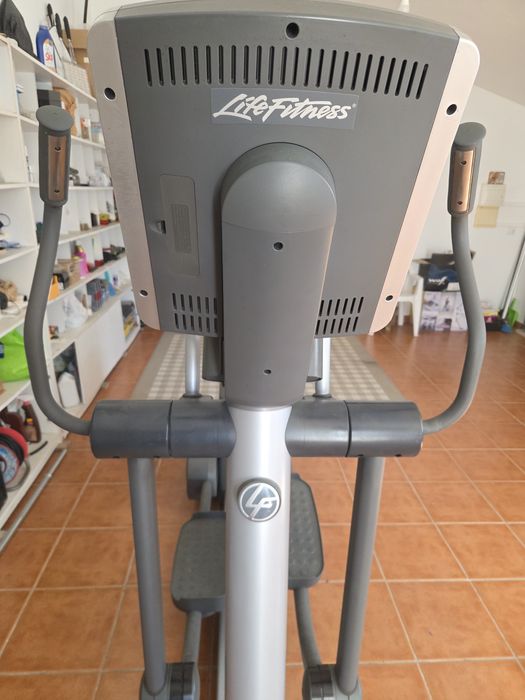 Elíptica    Life Fitness 90X