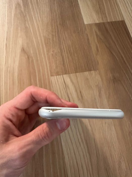 IPHONE 7, 8 gold