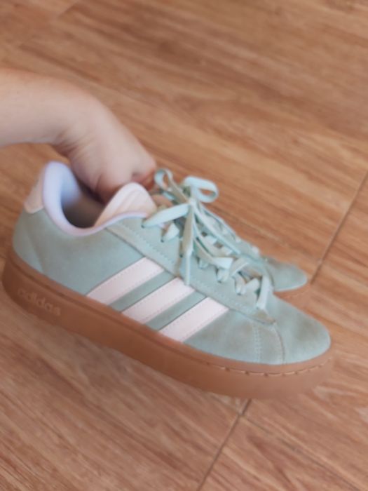Tenis adidas azuis