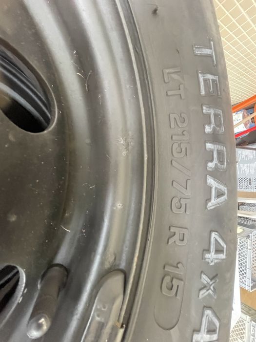 Pneus  Camac terra 4x4 LT 215 75 R15