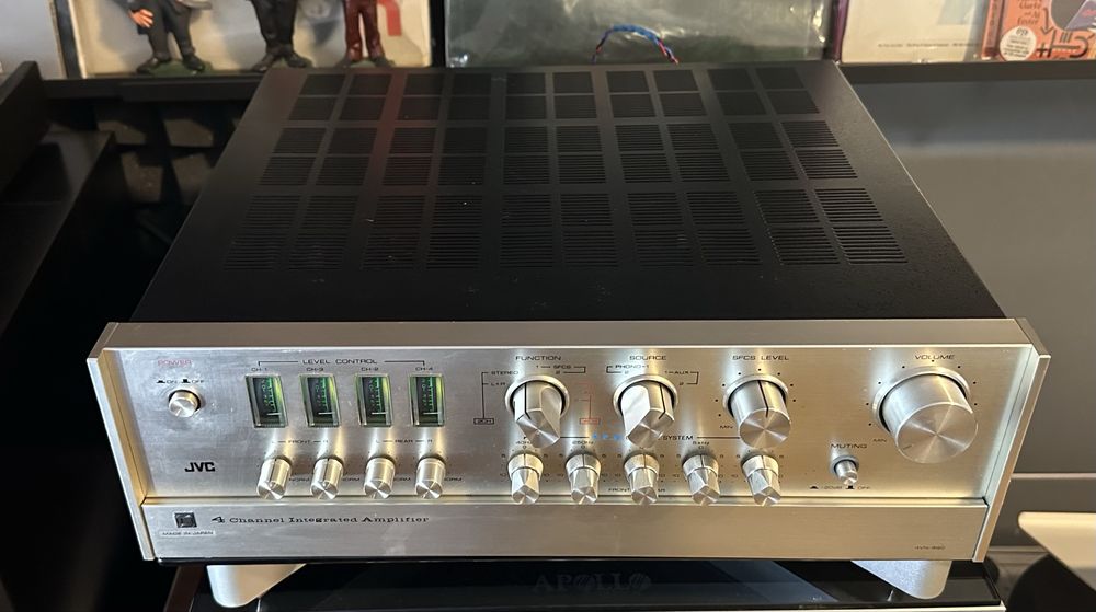 JVC  4VN990 . Amplificador de referência