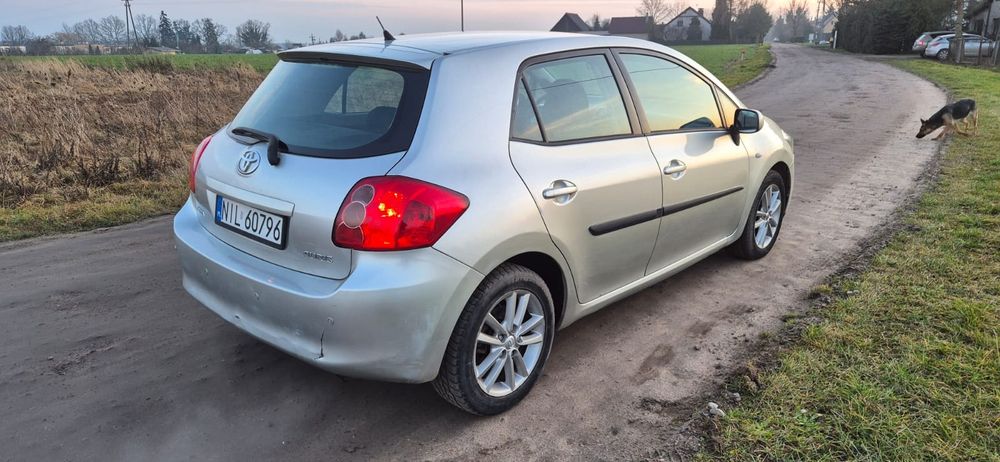 Toyota Auris 1.6 124km automat LPG