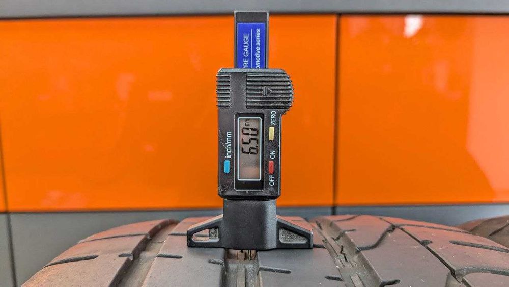 Шини 265/30 ZR20 94Y Pirelli PZero RO1