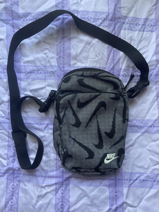 Сумка через плечо Nike