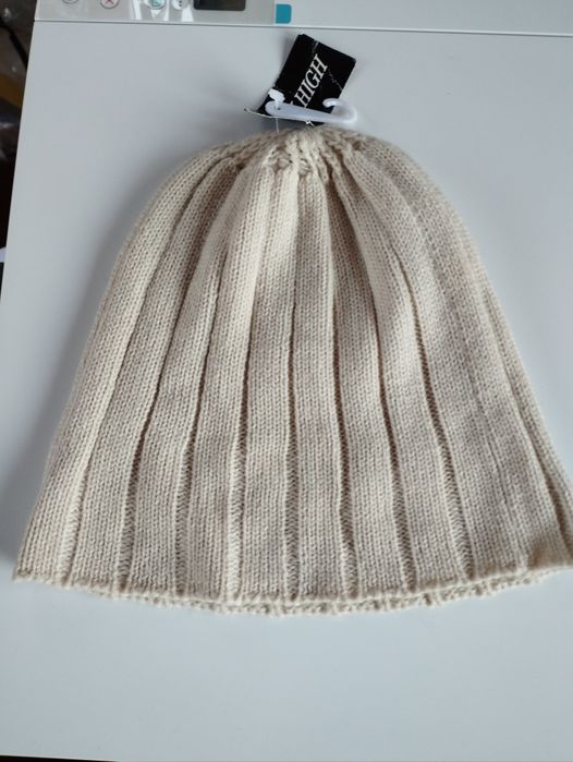 Carapuço, gorro. Novo