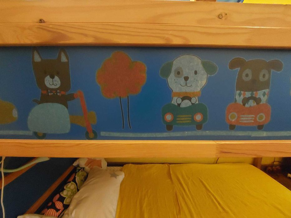 Kura cama beliche com estrado de baixo e dossel
Cama IKEA reversível K