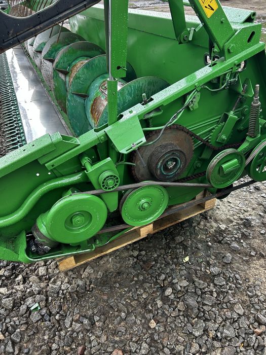 Жатка  зернова John Deere 630R
