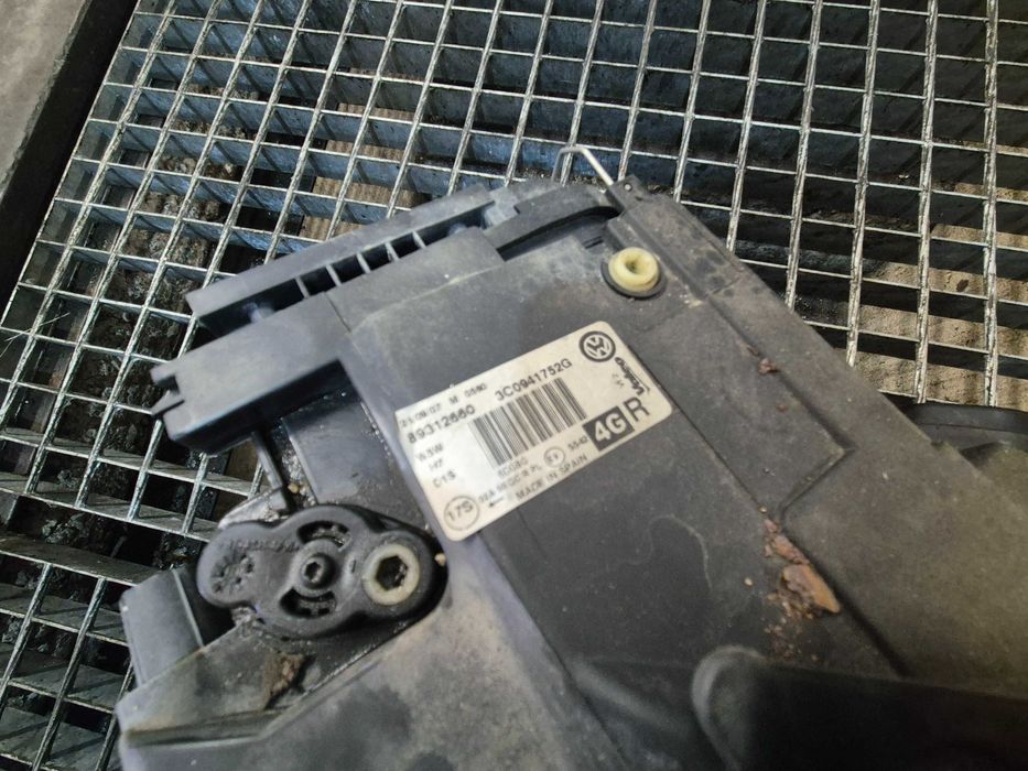 Lampa przwy przód VW Passat B6 Xenon skrętny 3C0.941.752G