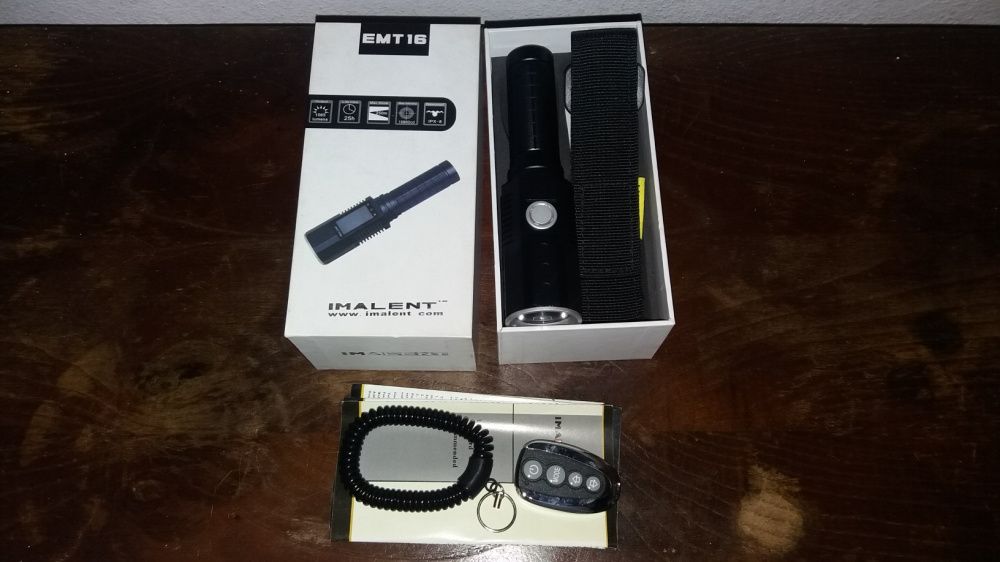 lanterna profissional 1065lm com apontador laser