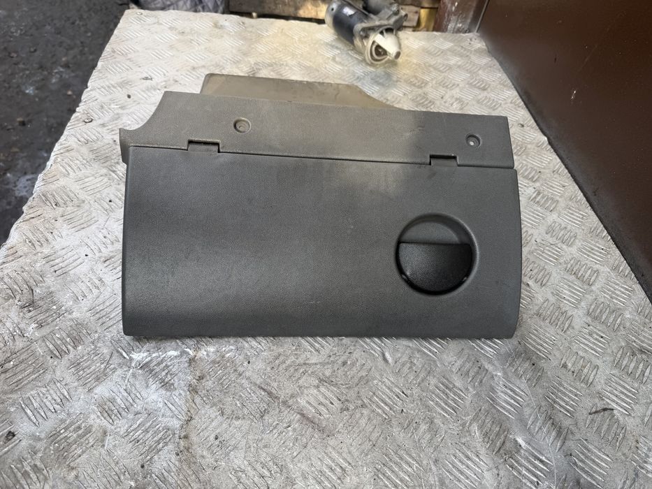 Бардачок Опель комбо с opel combo c год 2003