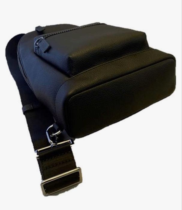 Michael Kors Cooper Leather Sling Pack – Black (37U9LCRC8L-BLACK)