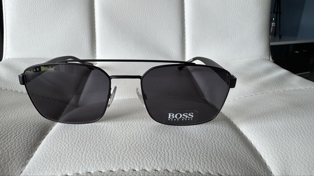 Sprzedam nowe oryginalne męskie okulary BOSS