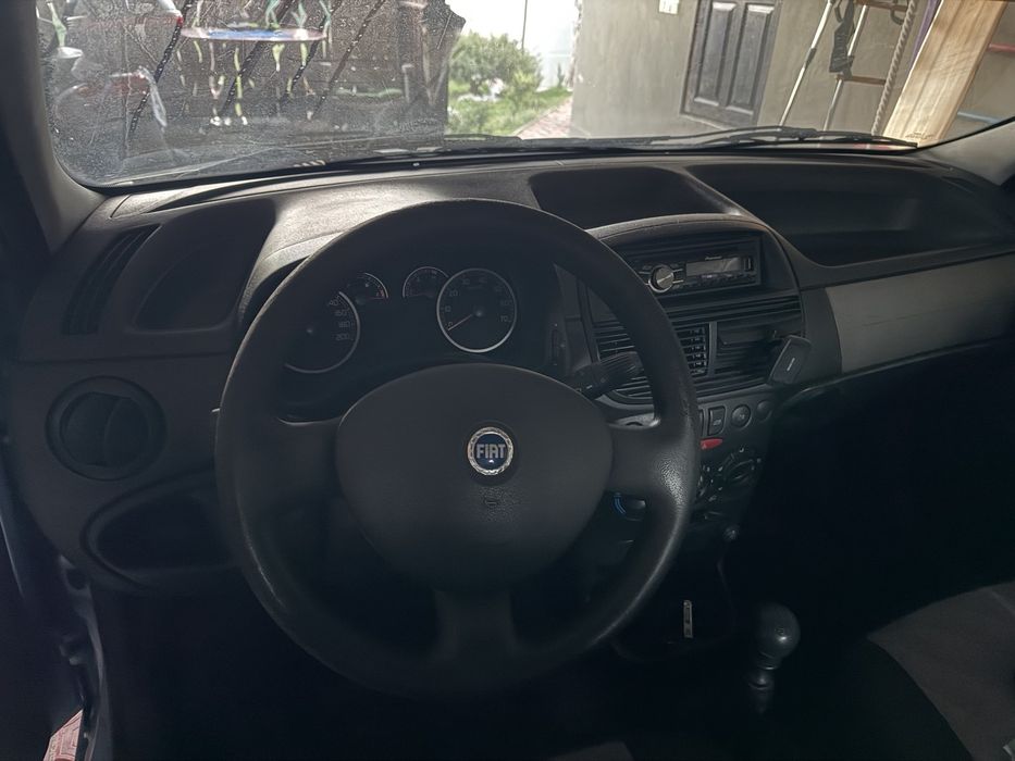 Продаеться автомобіль