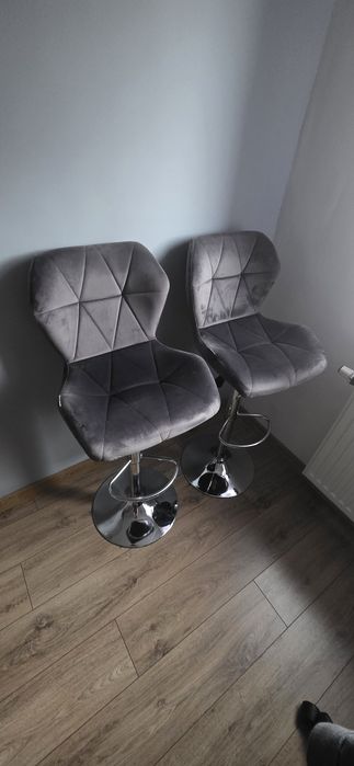 Hokery welurowe szare 2 sztuki