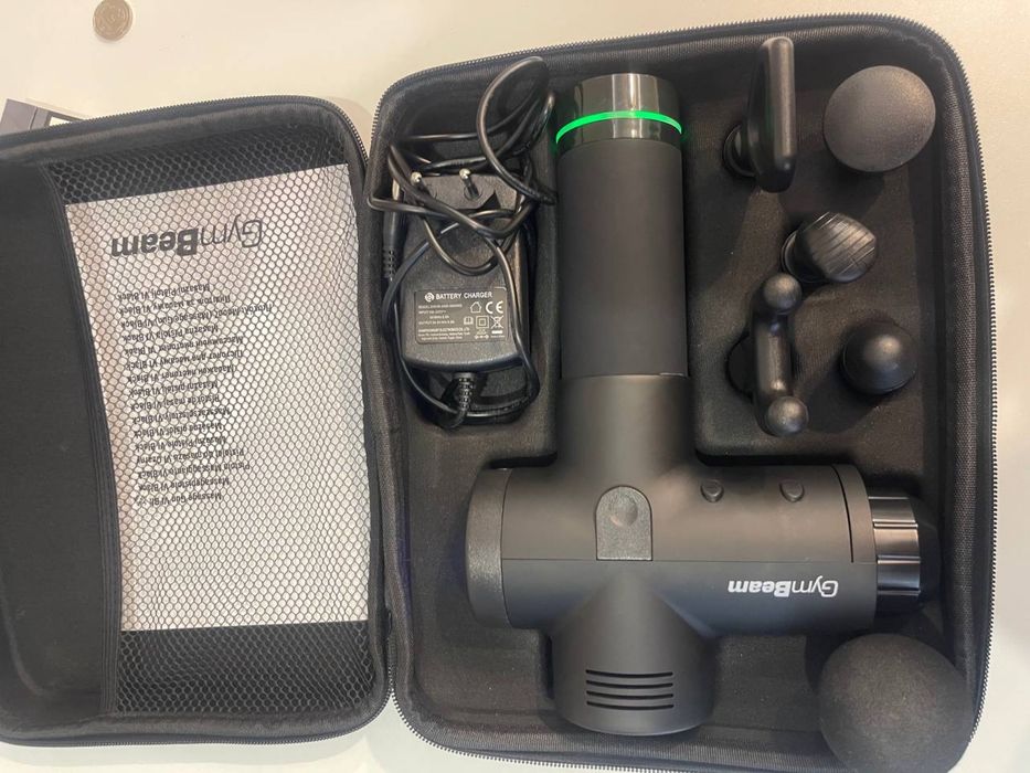 Перкусійний масажер GymBeam VI з насадками та кейсом