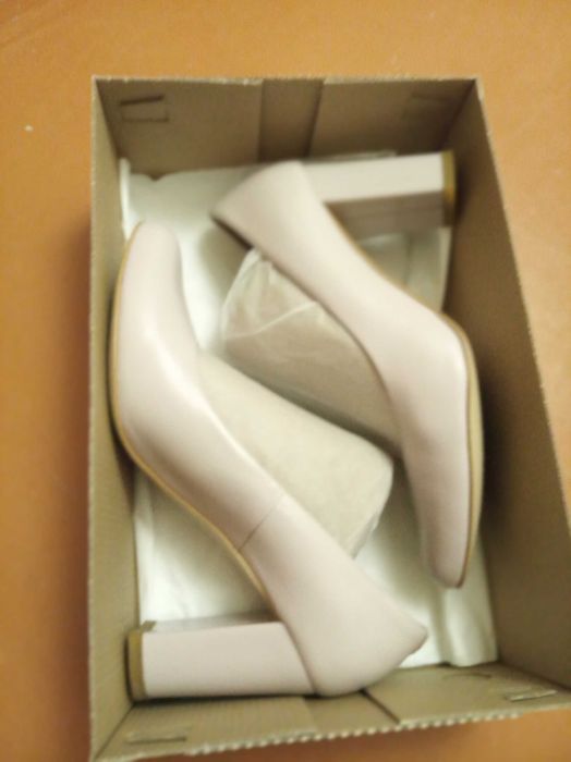 Туфлі шкіряні, 37  розмір, відтінок пудра.