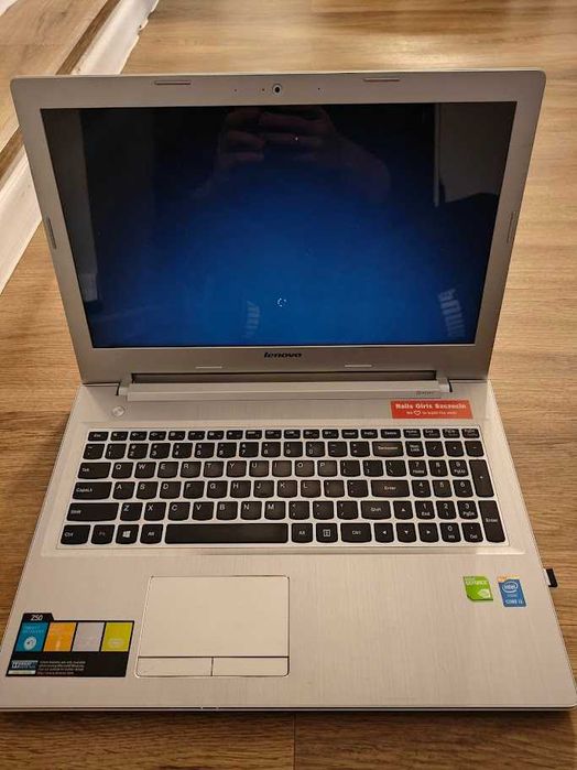 Lenovo Z50-70 i3 / 8GB RAM / Windows 10