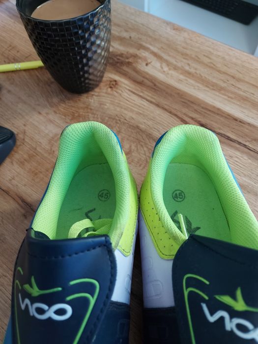 Buty męskie piłkarskie jak na zdjęciu