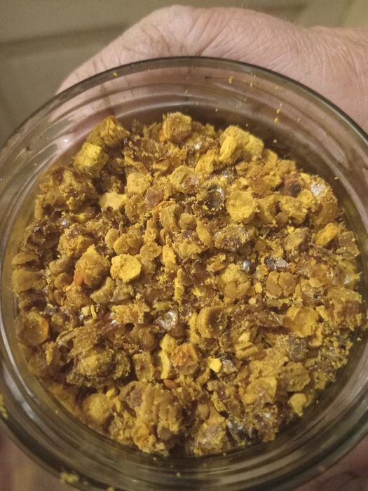 Перга 2025 р 0.5 л -  400 грн