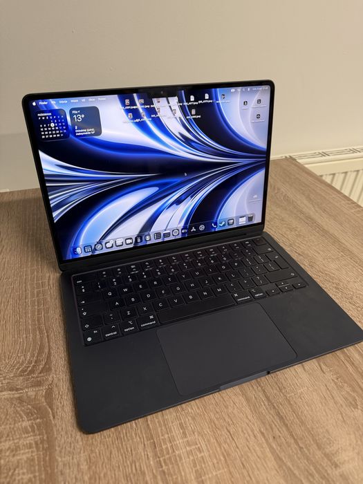 MacBook Air M2 16/256