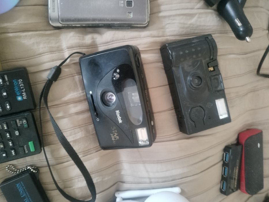 Telefony,laptopy i inne.zestaw sprzętu elektronicznego.