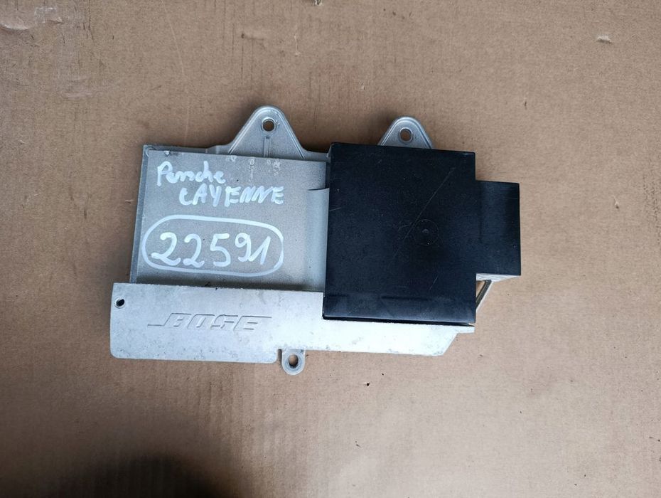 PORSCHE CAYENNE II 2 7P WZMACNIACZ 7PP035223AA