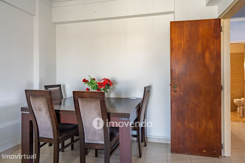 Apartamento T2 com vistas desafogadas, em Odivelas