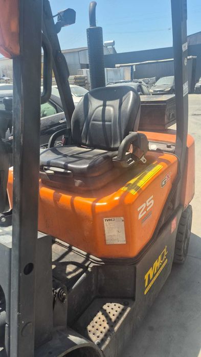 Empilhador DOOSAN D25G 2013