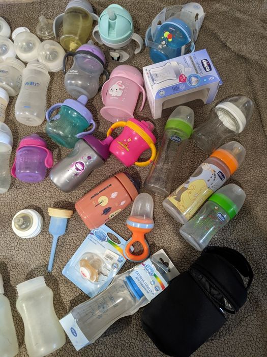 Пляшечки , поїльники , соски , дурники , нублери ,