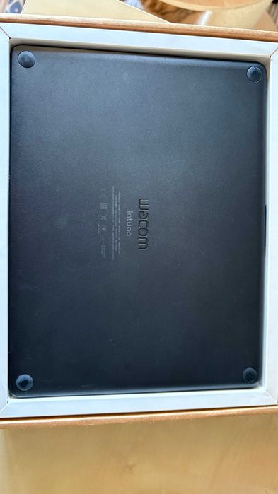 Wacom Intuos Pen M Bluetooth - tablet graficzny