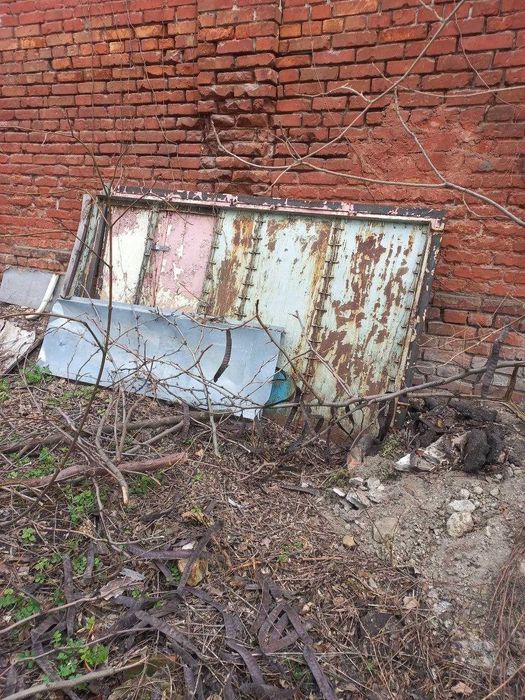 Металобрухт за донат (безкоштовно).