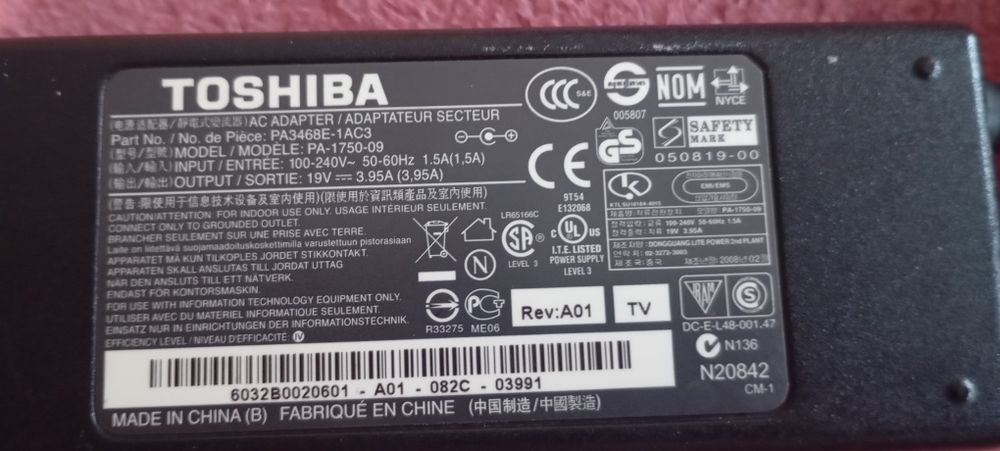 Fonte de alimentação Toshiba