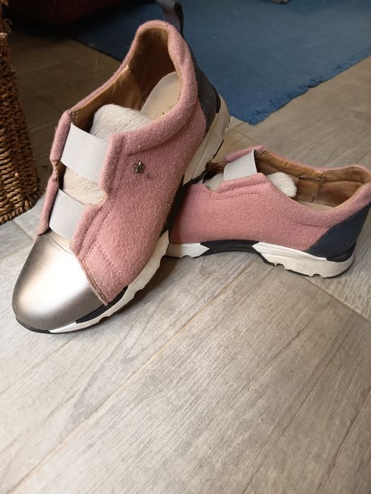 Vendo Cubanas Rosa e Cinza