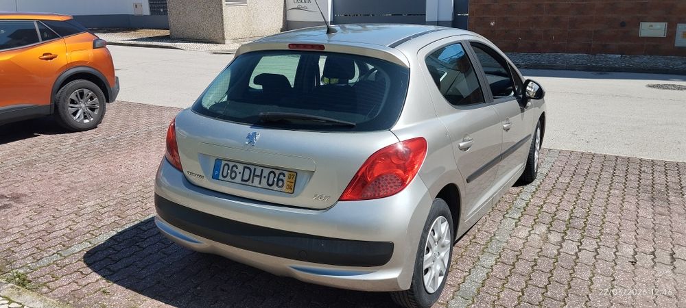 Peugeot 207 1.4 gasolina