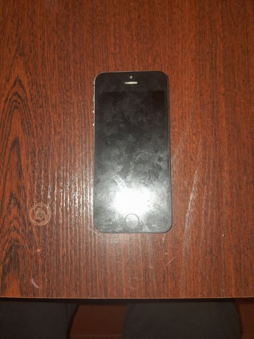 Продам айфон 5s на запчастини
