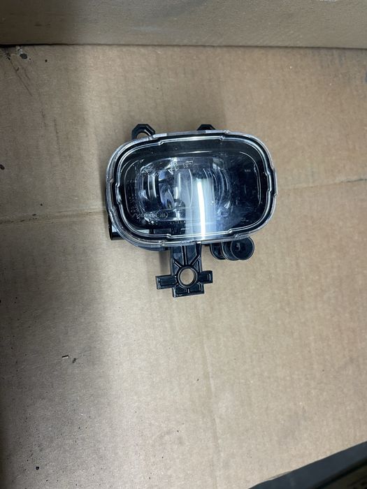 Farol de nevoeiro esquerdo Renaul Clio V LIFE