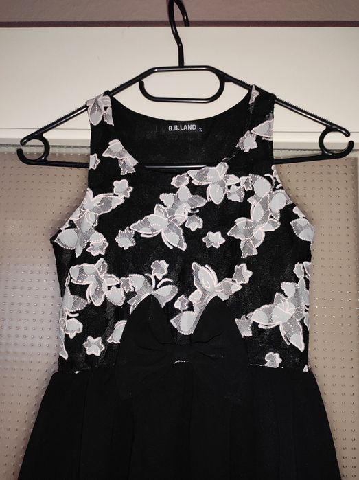 Платье для девочки праздничное