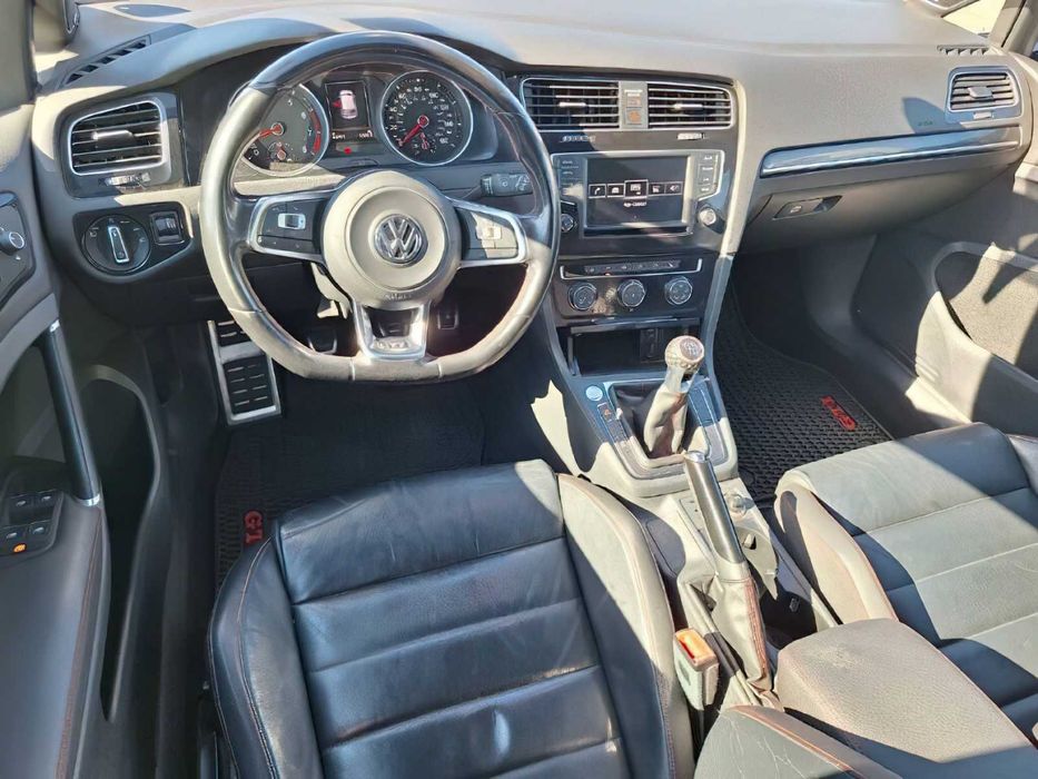 Volkswagen Golf GTI      2016