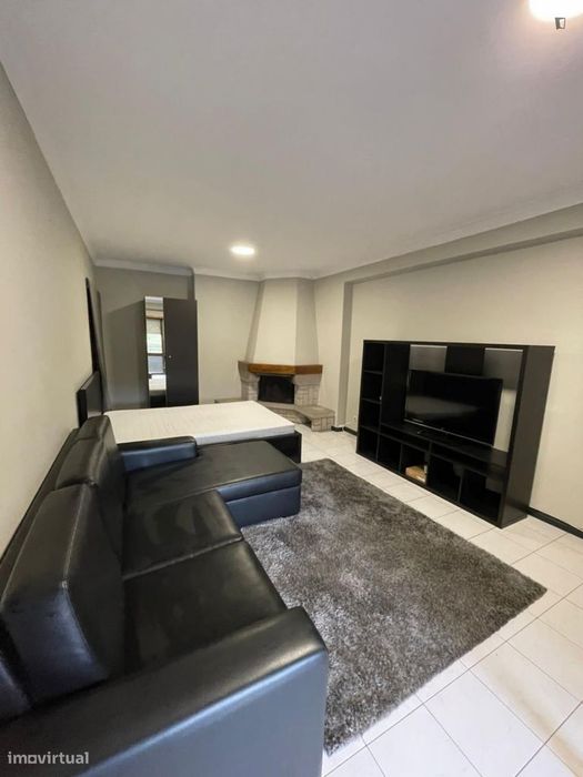 Quarto - localizado em Sé de Braga e São Lázaro Braga