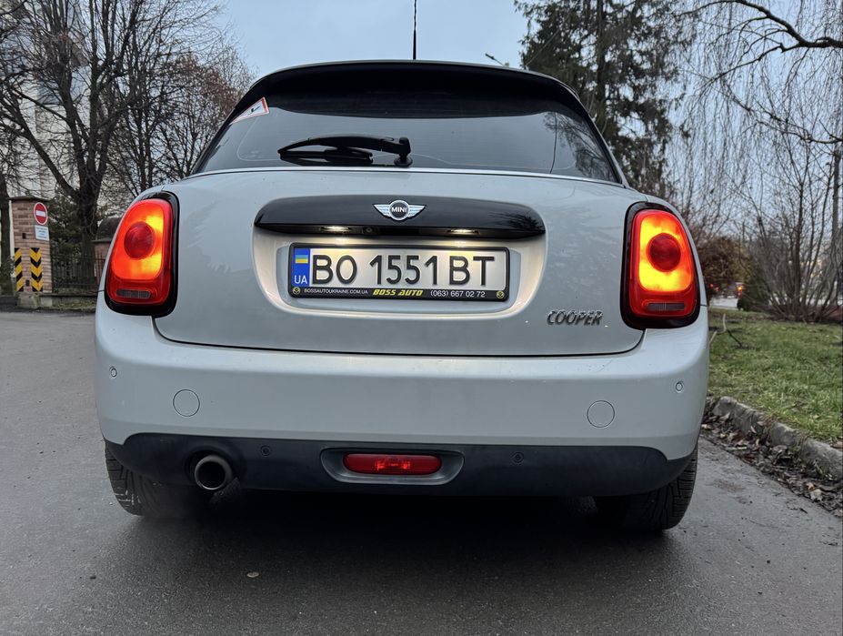 Mini Cooper one 4 doors 2017