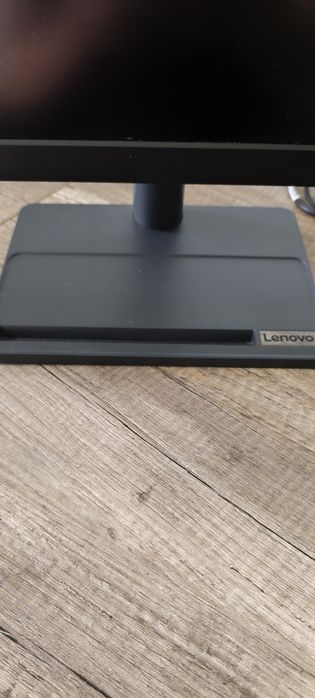 Monitor Lenovo 24 polegadas499126645399244801