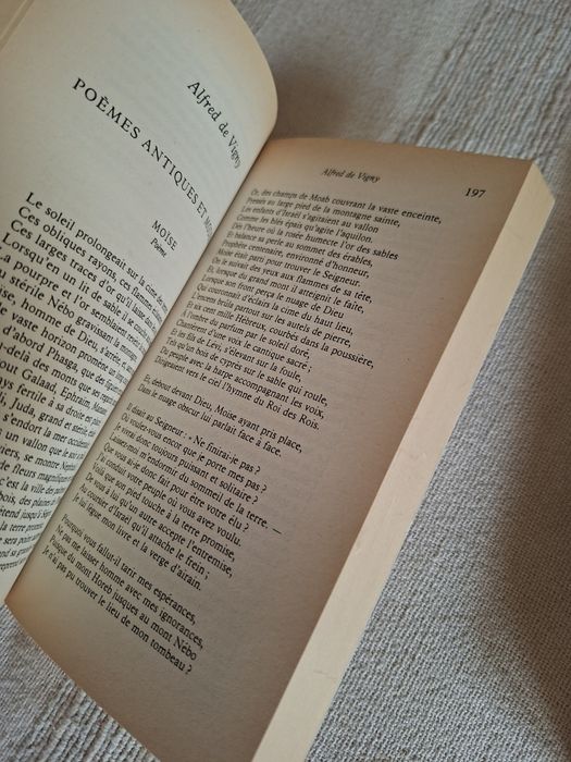 Duas antologias de poesia francesa