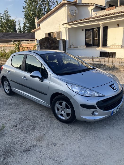Peugeot 207 1.4 hdi foto 2