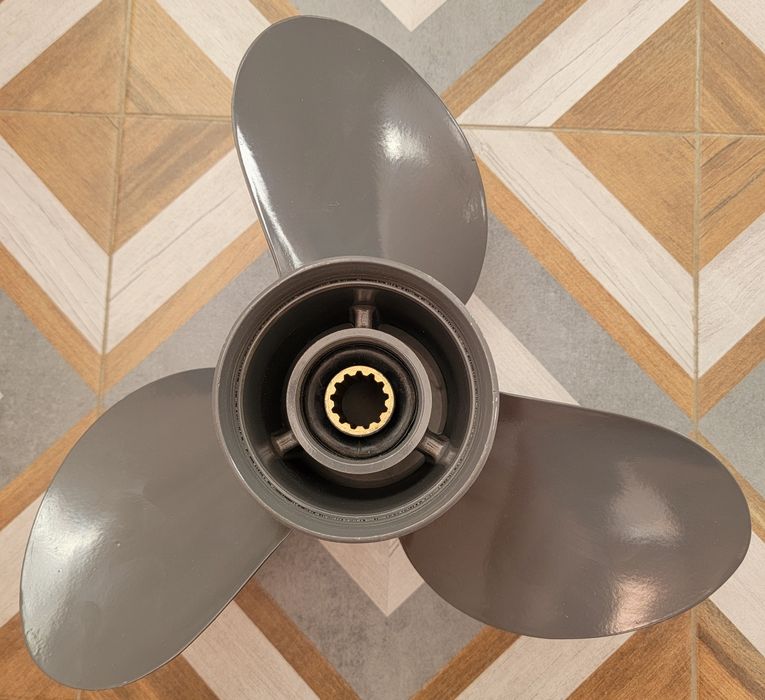 Винт гребной лодочный 11 1/4 х 14