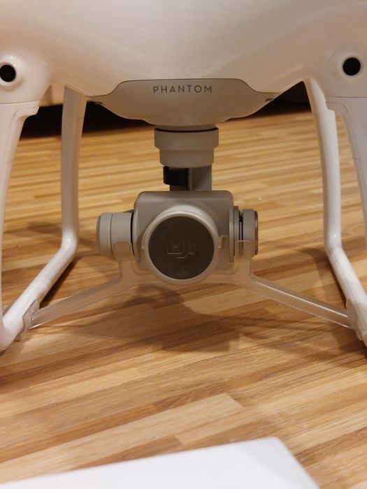 DJI Phantom 4 cały zestaw 2 baterie