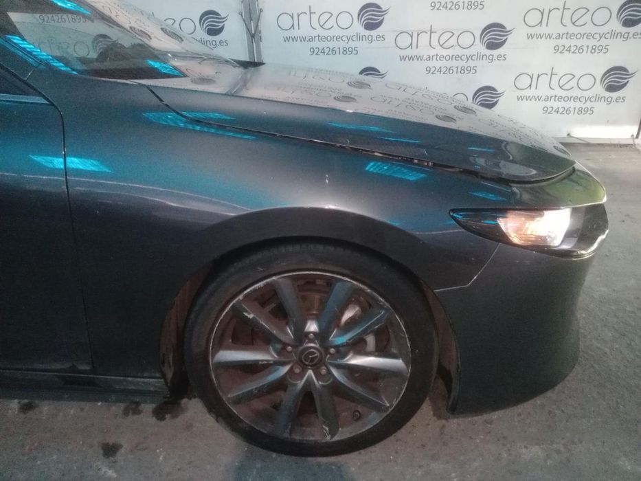 Capô Mazda 3 Berlina Bp