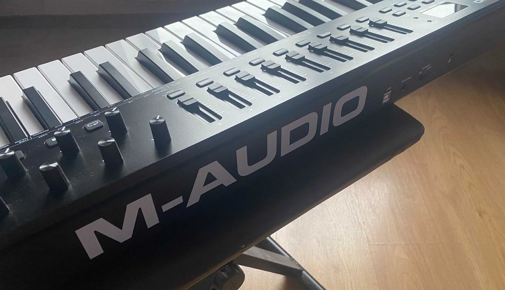 MIDI-клавіатура M-Audio Oxygen 49 MK V
