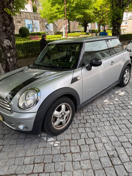 Automóvel mini one