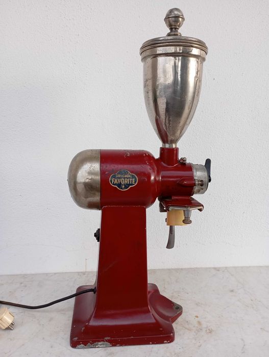 Antigo Funcional Decorativo Moinho de Café Elétrico Alemão Favorite