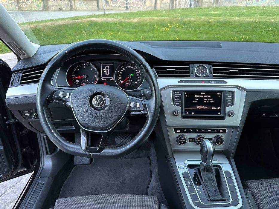 Volkswagen Passat b8  (2.0 DSG  Comfortline)